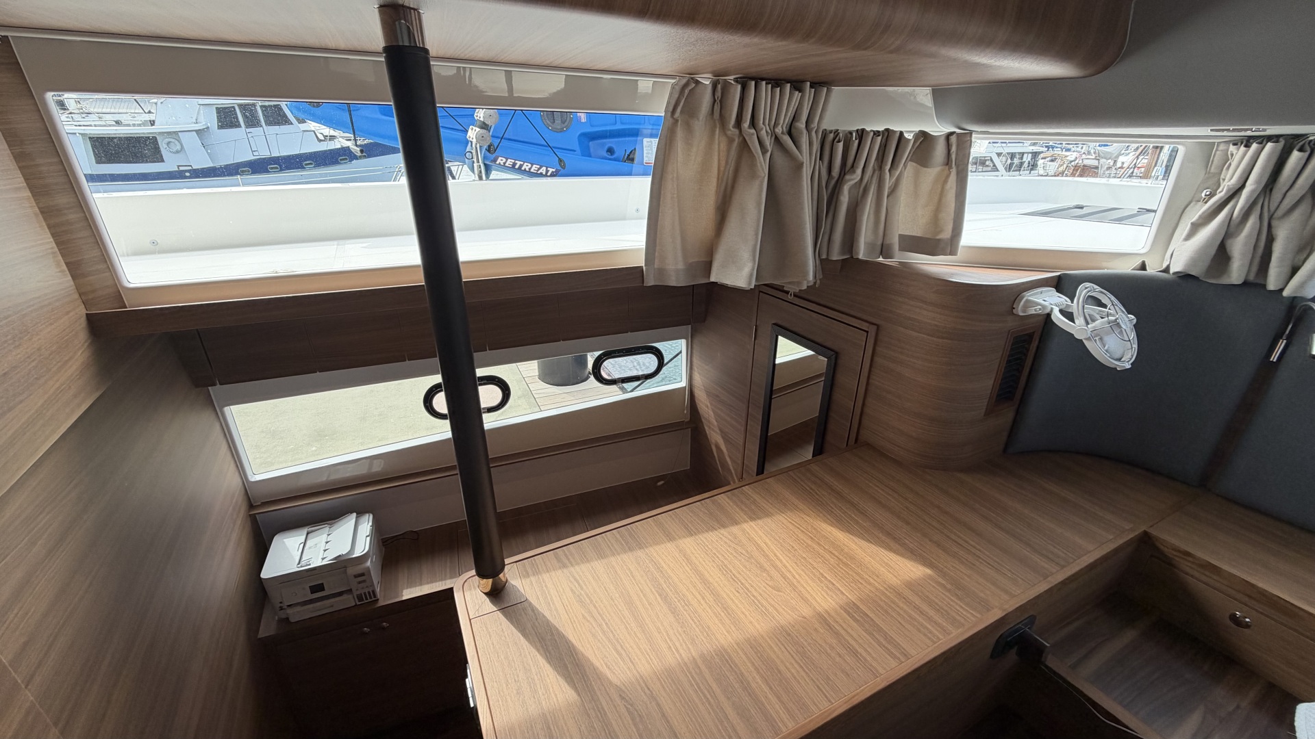 2025 Aquila 54 ENCLOSED BRIDGE - Image 79