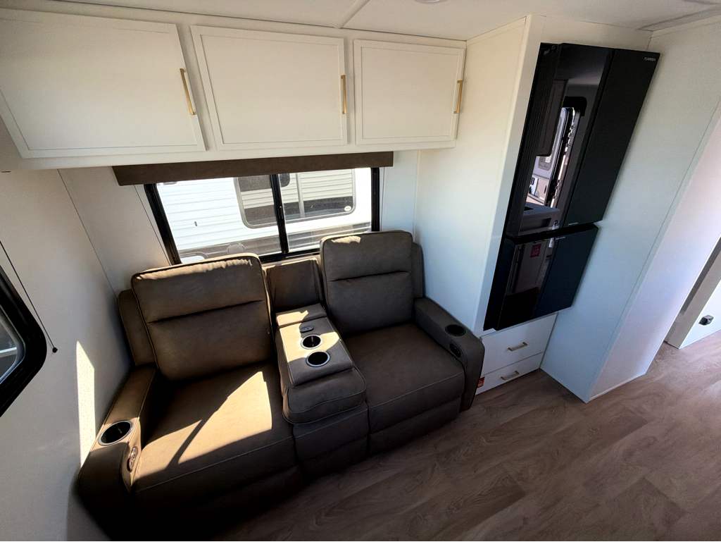 2027 GRAND DESIGN TRANSCEND 21RLX - Image 11