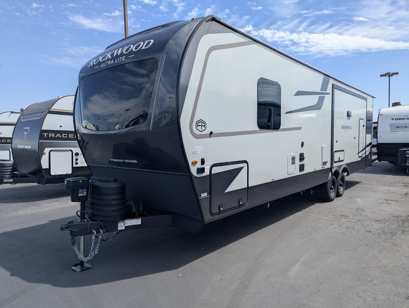 2027 Forest River Rockwood Ultra Lite 2916RL - Image 4
