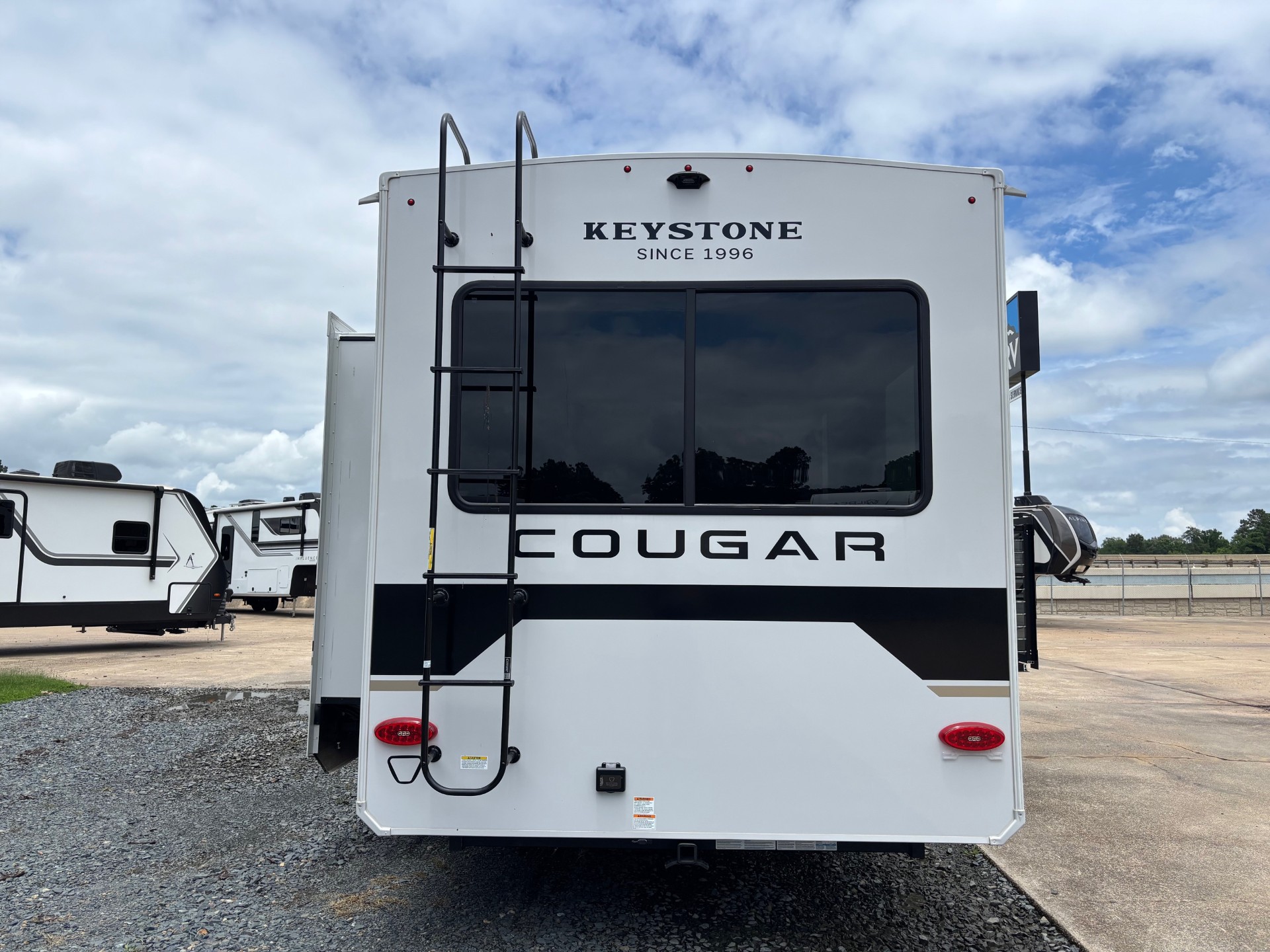 2026 Keystone Cougar Half-Ton 30REP - Image 7