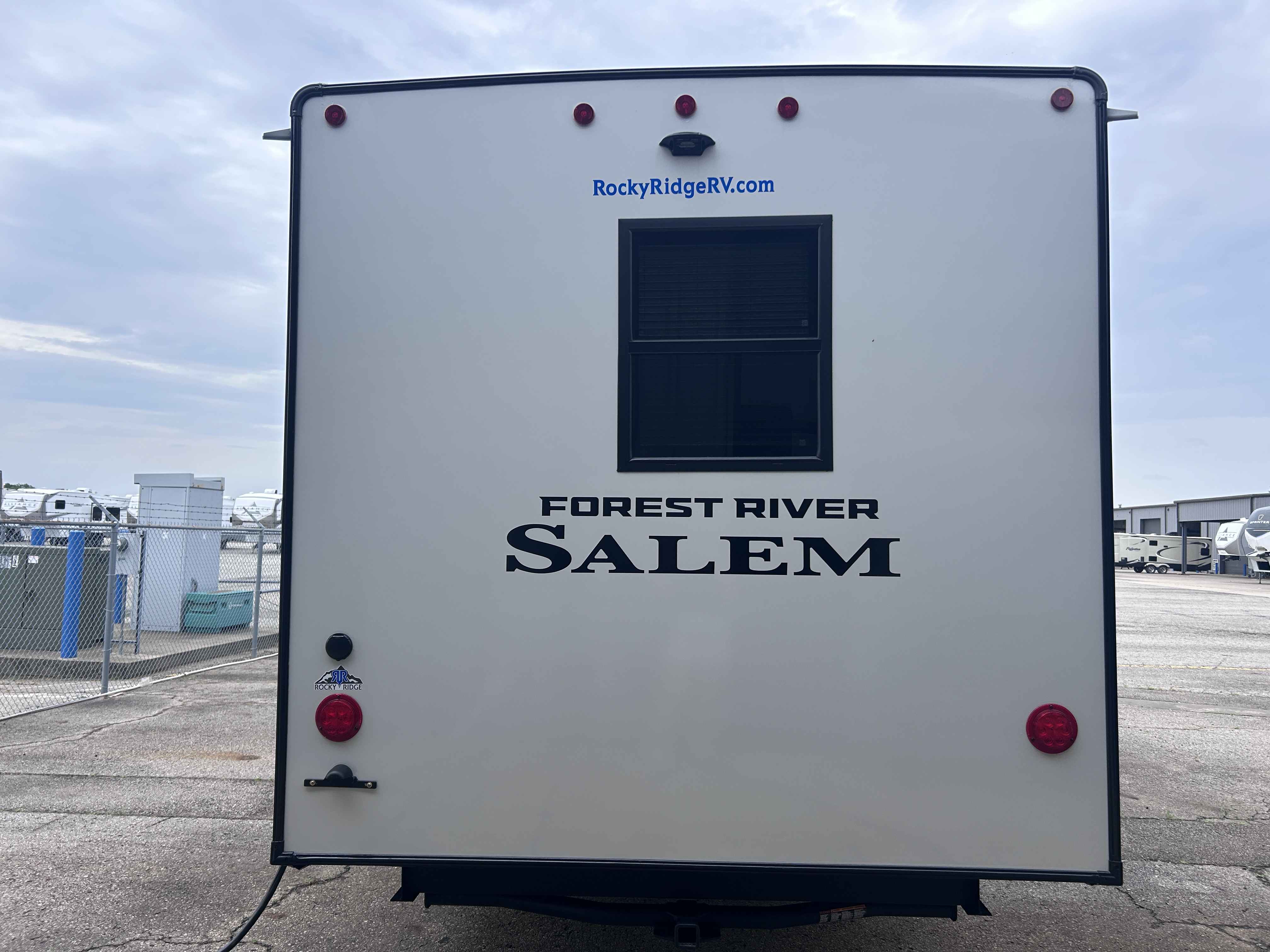 2027 Forest River Salem Hemisphere 261FKRB - Image 7