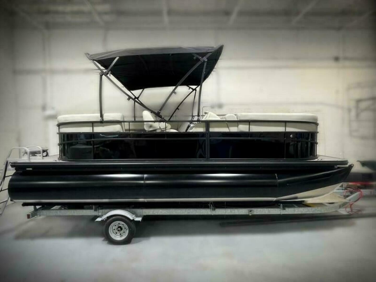 2024 Vision WX Tritoon - Image 73