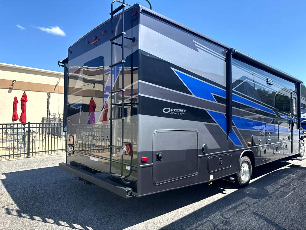 2027 ENTEGRA COACH ODYSSEY 29V - Image 4