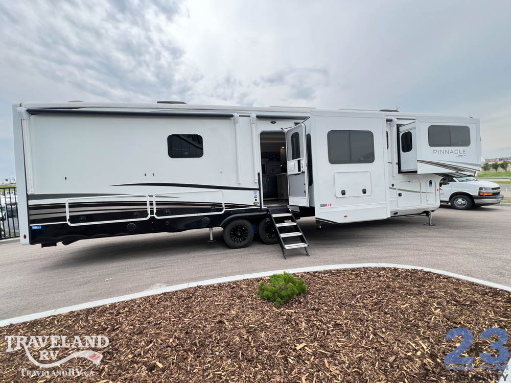 2027 Jayco Pinnacle 39FLOK - Image 9