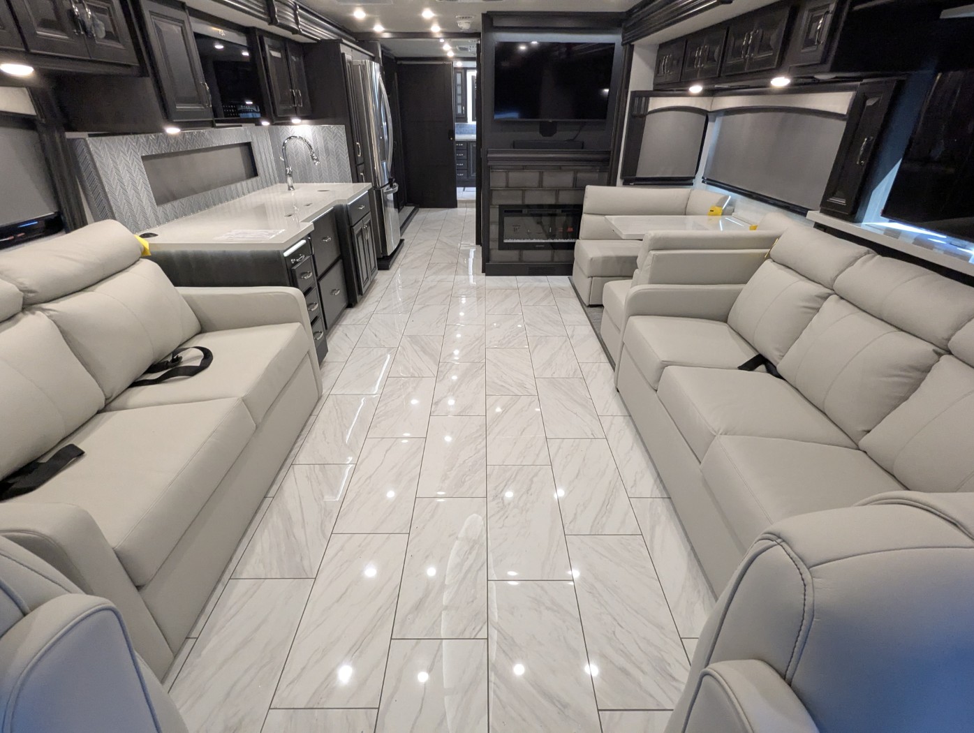 2026 Fleetwood Discovery
