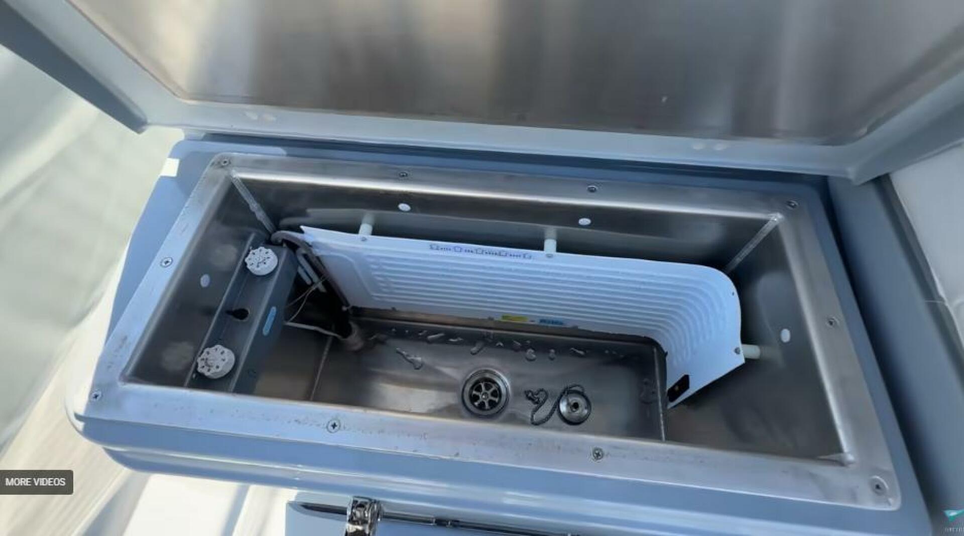 2025 Targa 37 Flybridge - Image 24