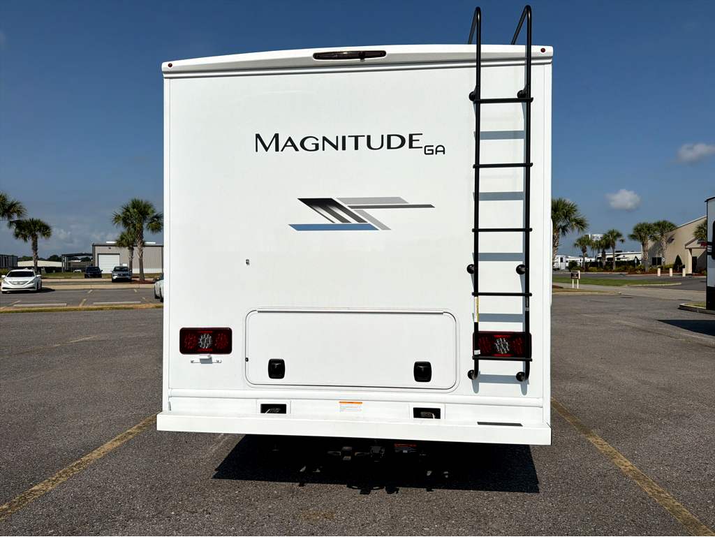 2027 THOR MOTOR COACH MAGNITUDE GA28 - Image 6