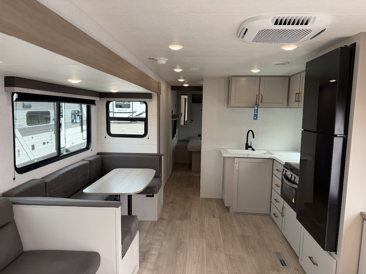 2027 JAYCO JAY FLIGHT 330TBS - Image 11
