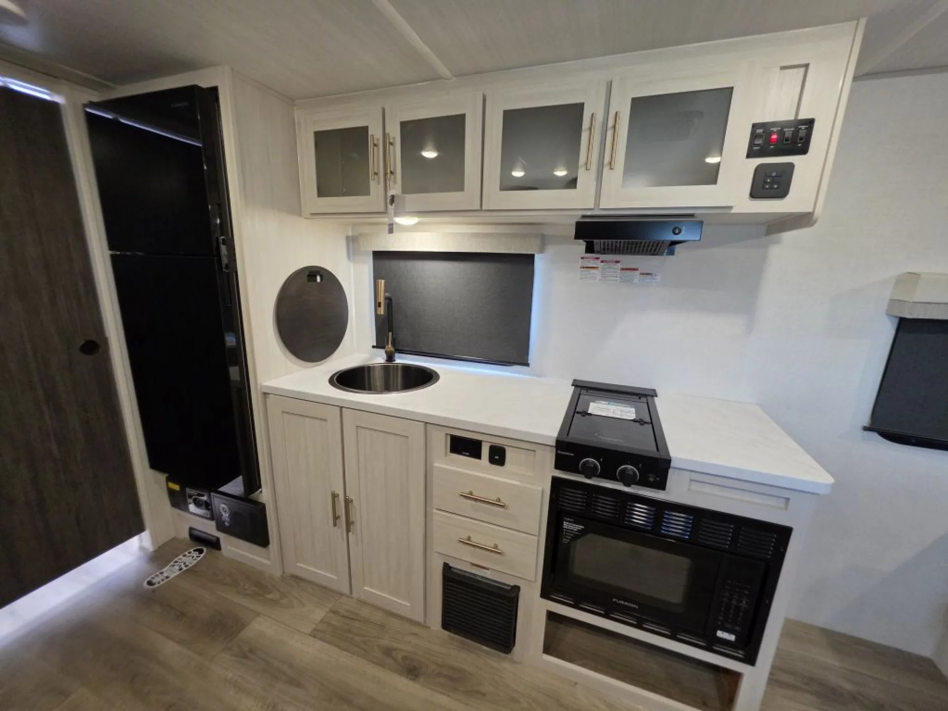 2027 FOREST RIVER R-POD RP197 - Image 12
