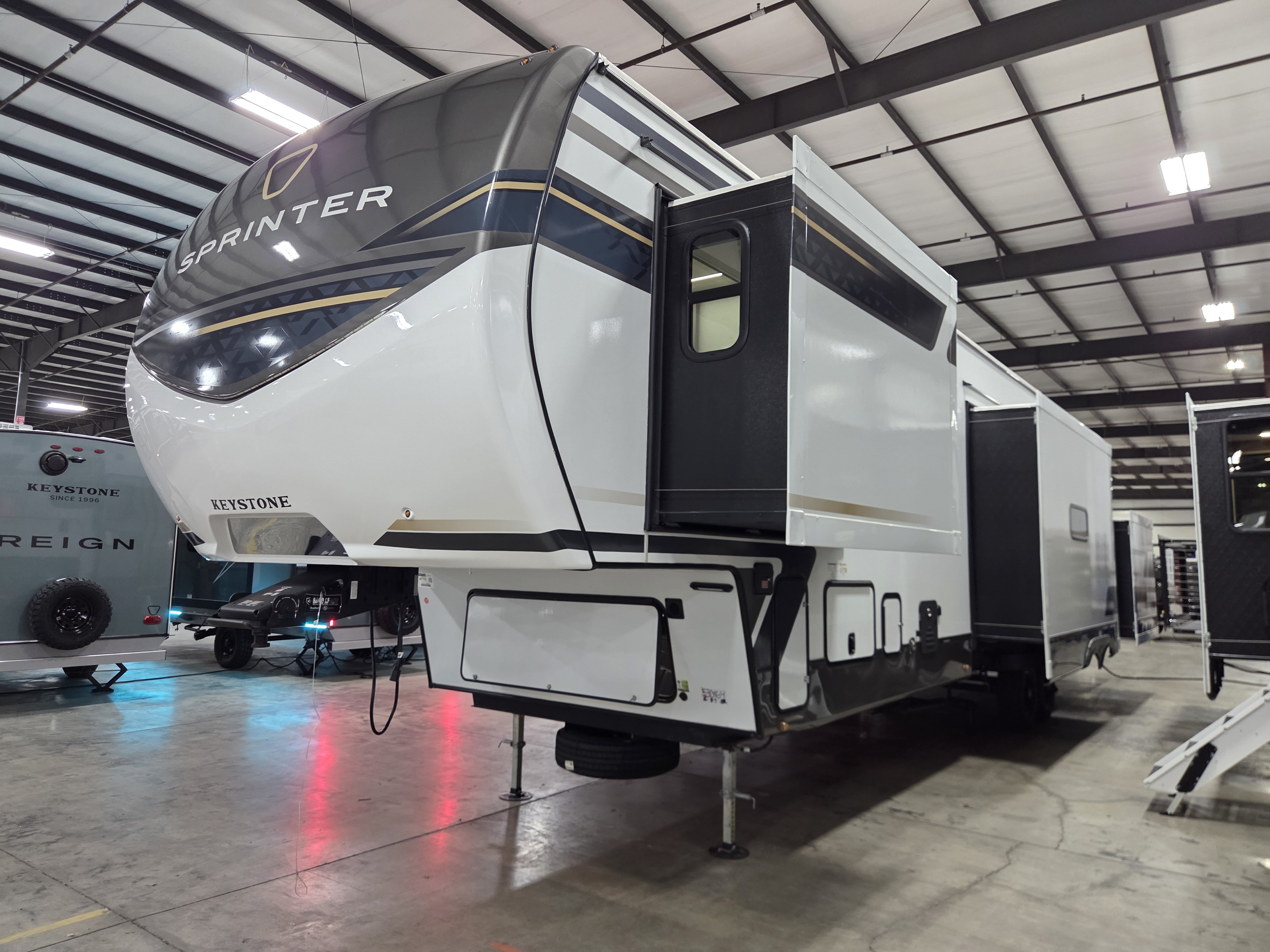 2026 Keystone Sprinter 3920DSL - Image 4