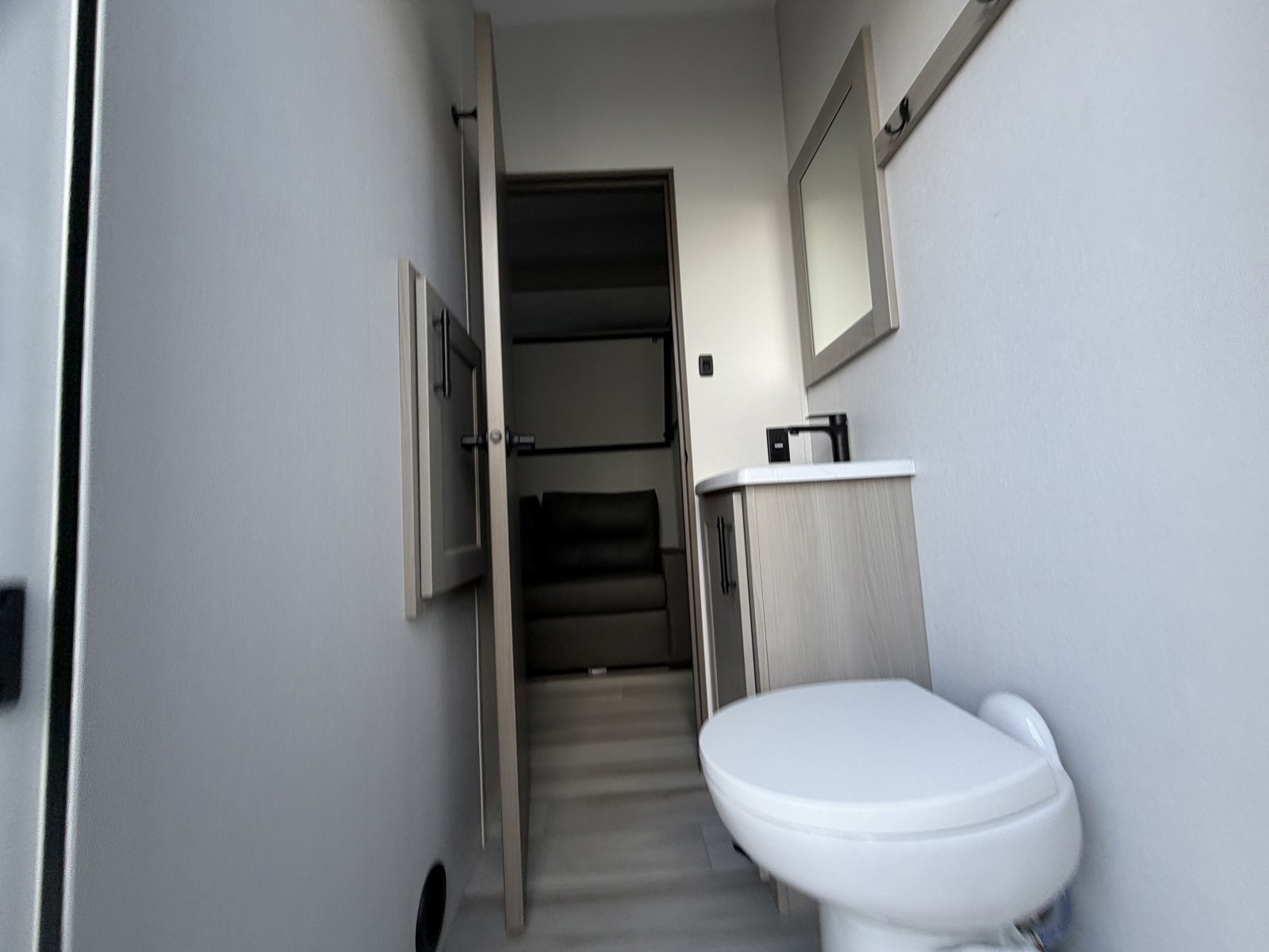 2026 GRAND DESIGN 3704BH - Image 12