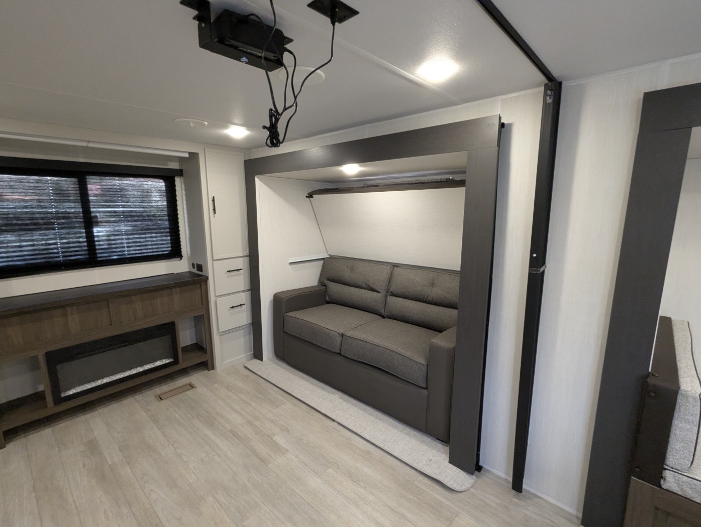 2026 Prime Time Avenger 30PO - Image 7