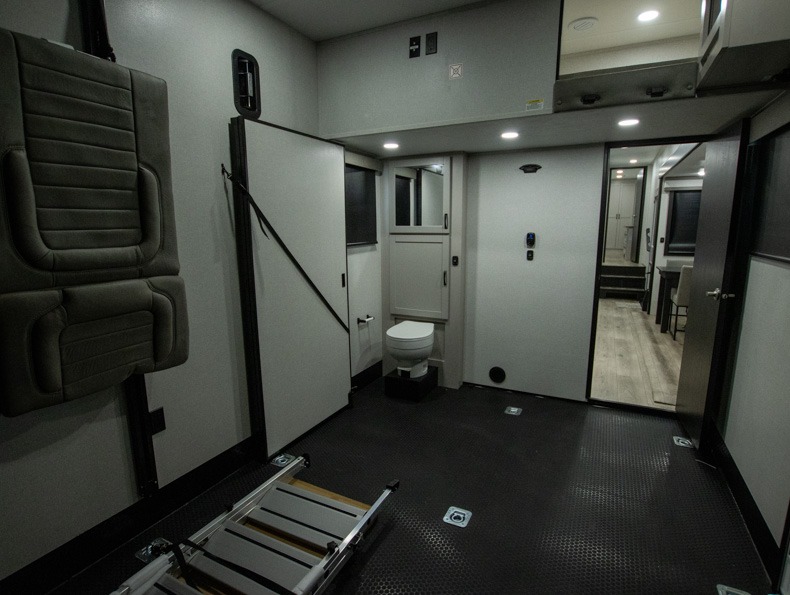 2026 Jayco Seismic 399 - Image 14
