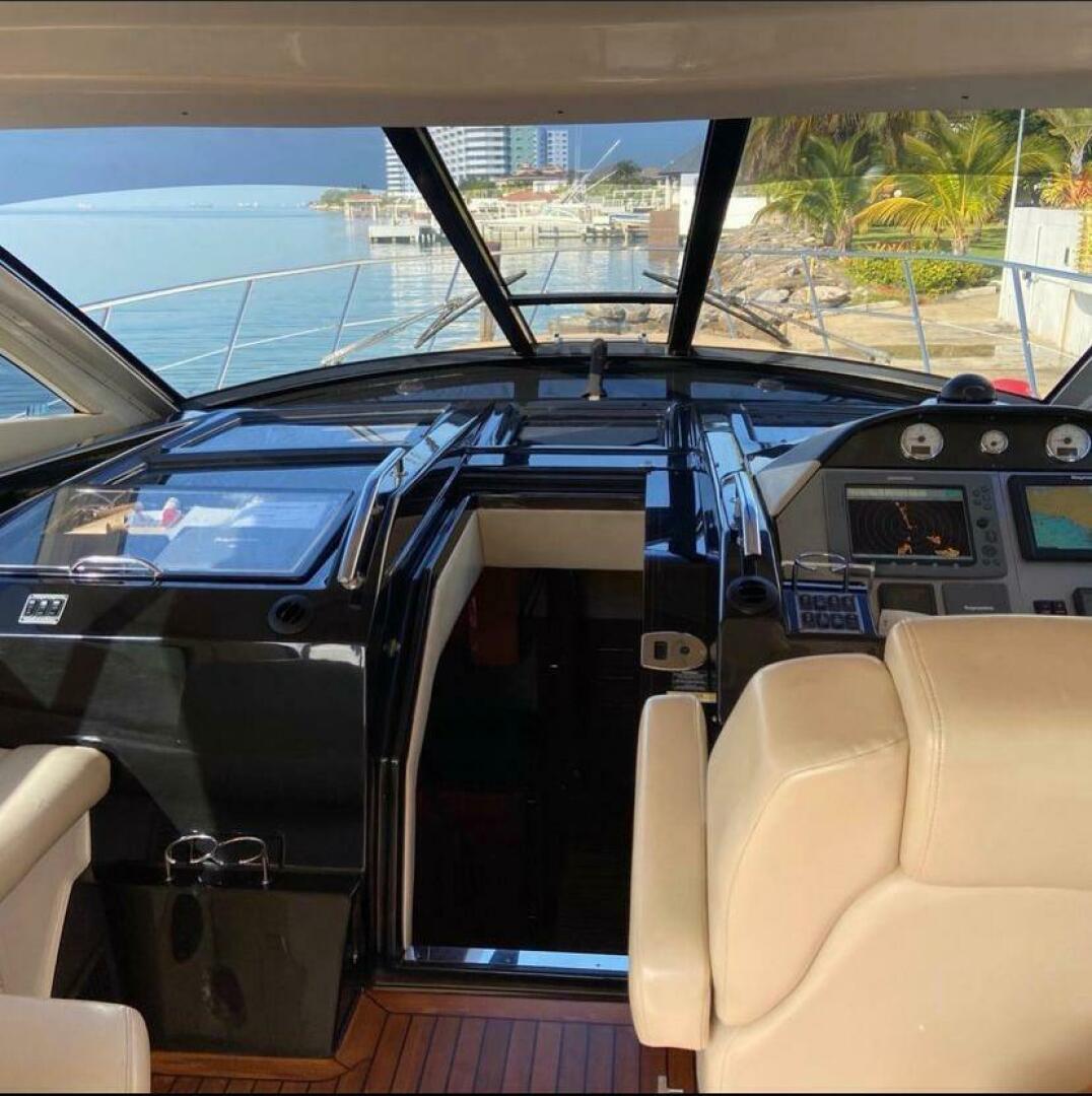 2009 Regal 5260 - Image 13