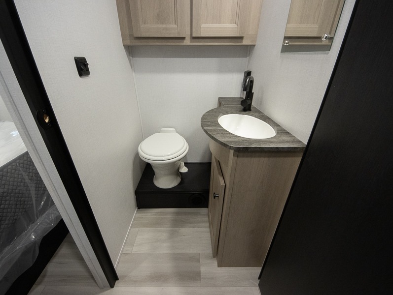 2025 Forest River Sunseeker 2850SLE - Image 21