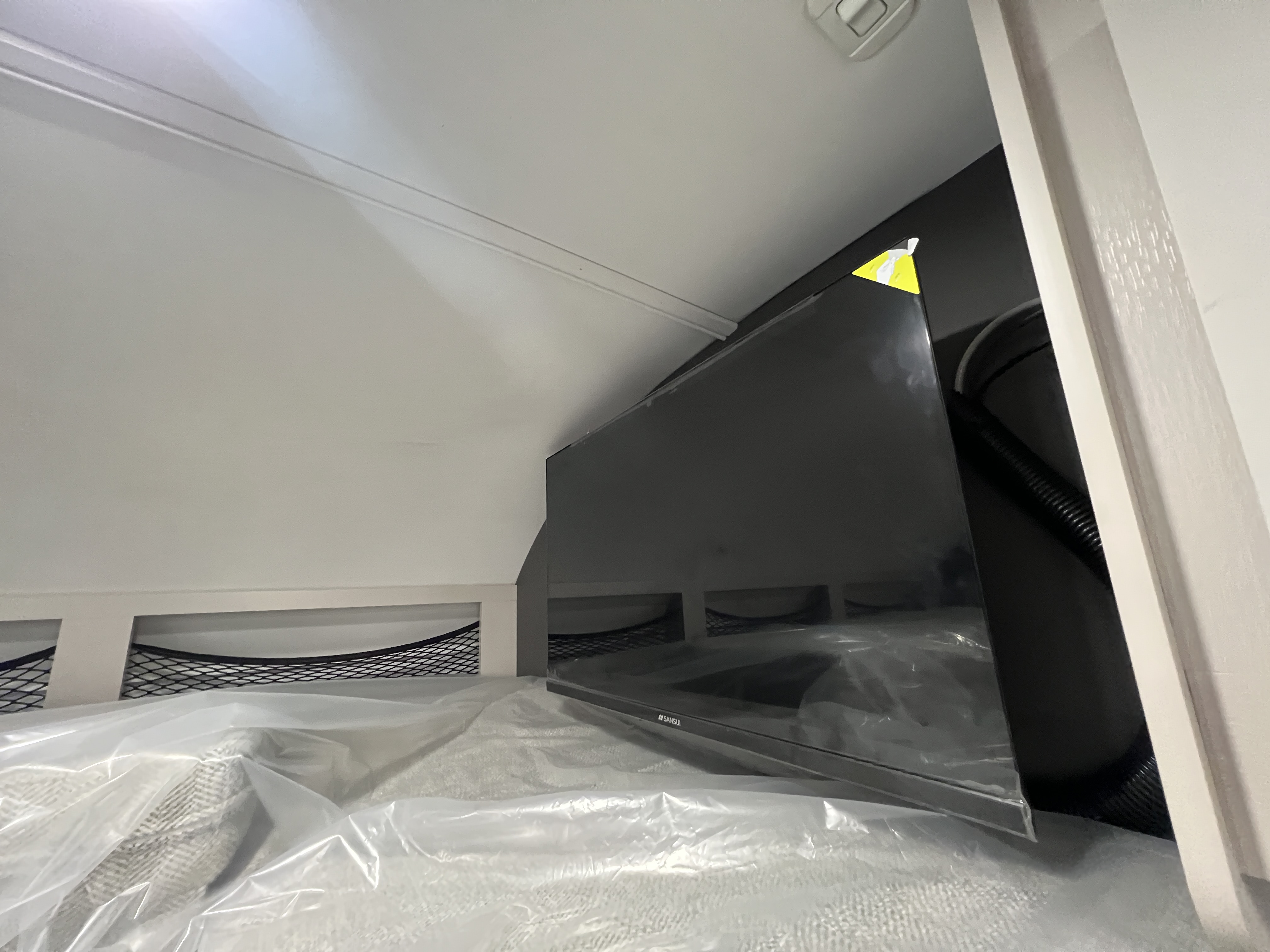 2027 Jayco Melbourne 24L - Image 14