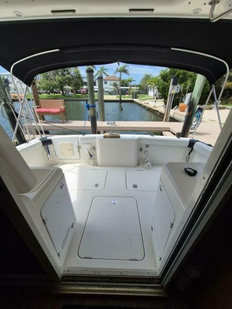 2002 Silverton 38 Convertible - Image 52