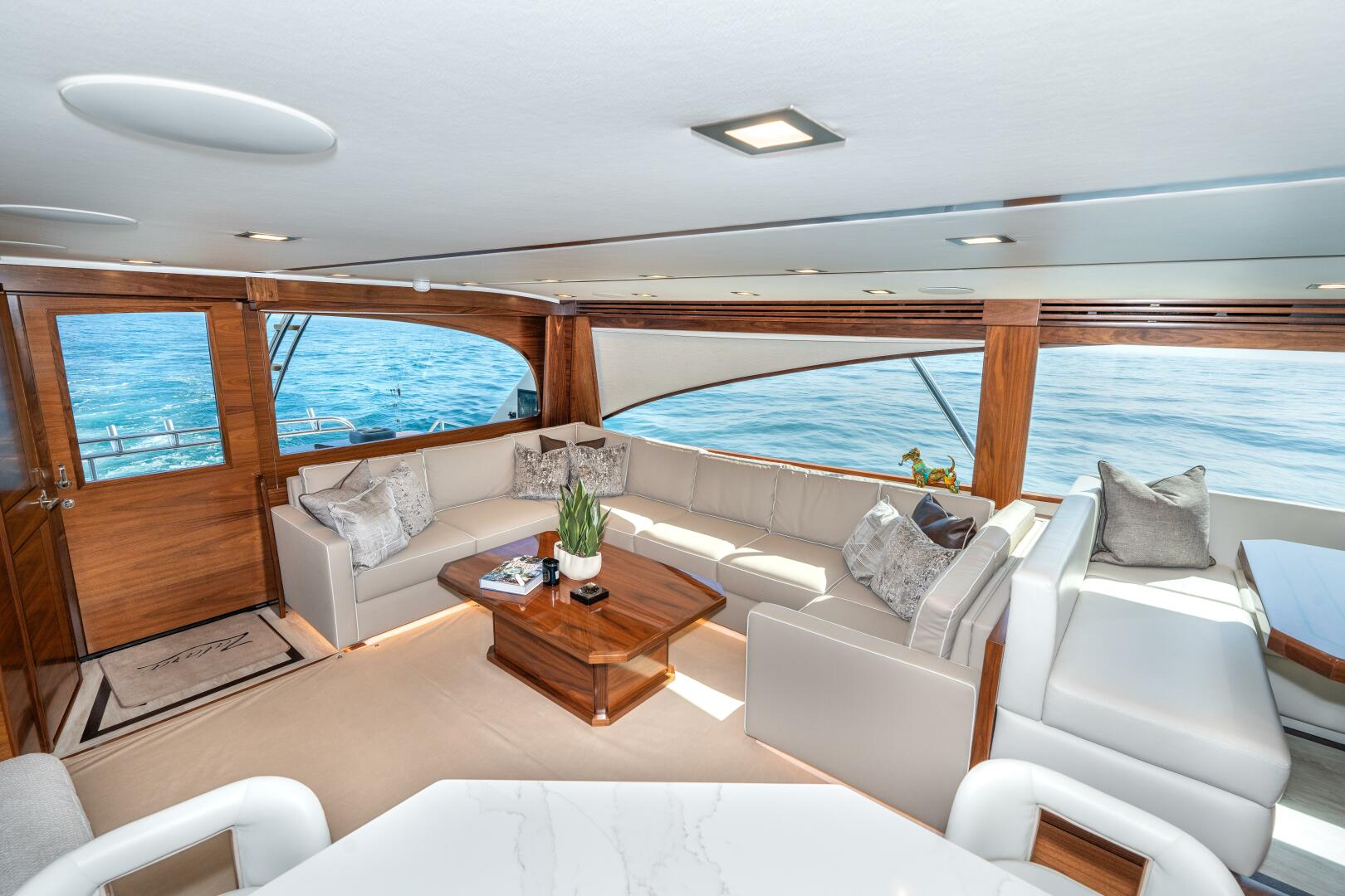 2025 Viking 90 Convertible - Image 18