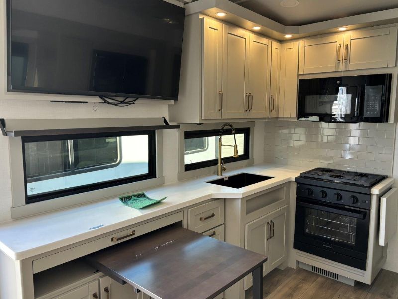 2026 Brinkley RV Model Z 2810 - Image 6