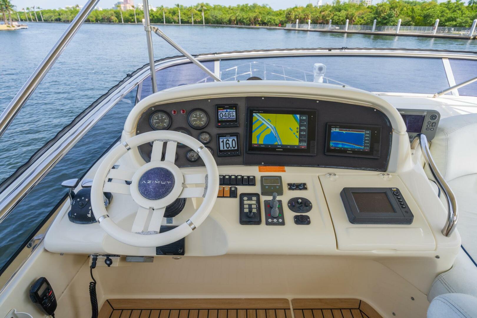 2009 Azimut 62E - Image 15