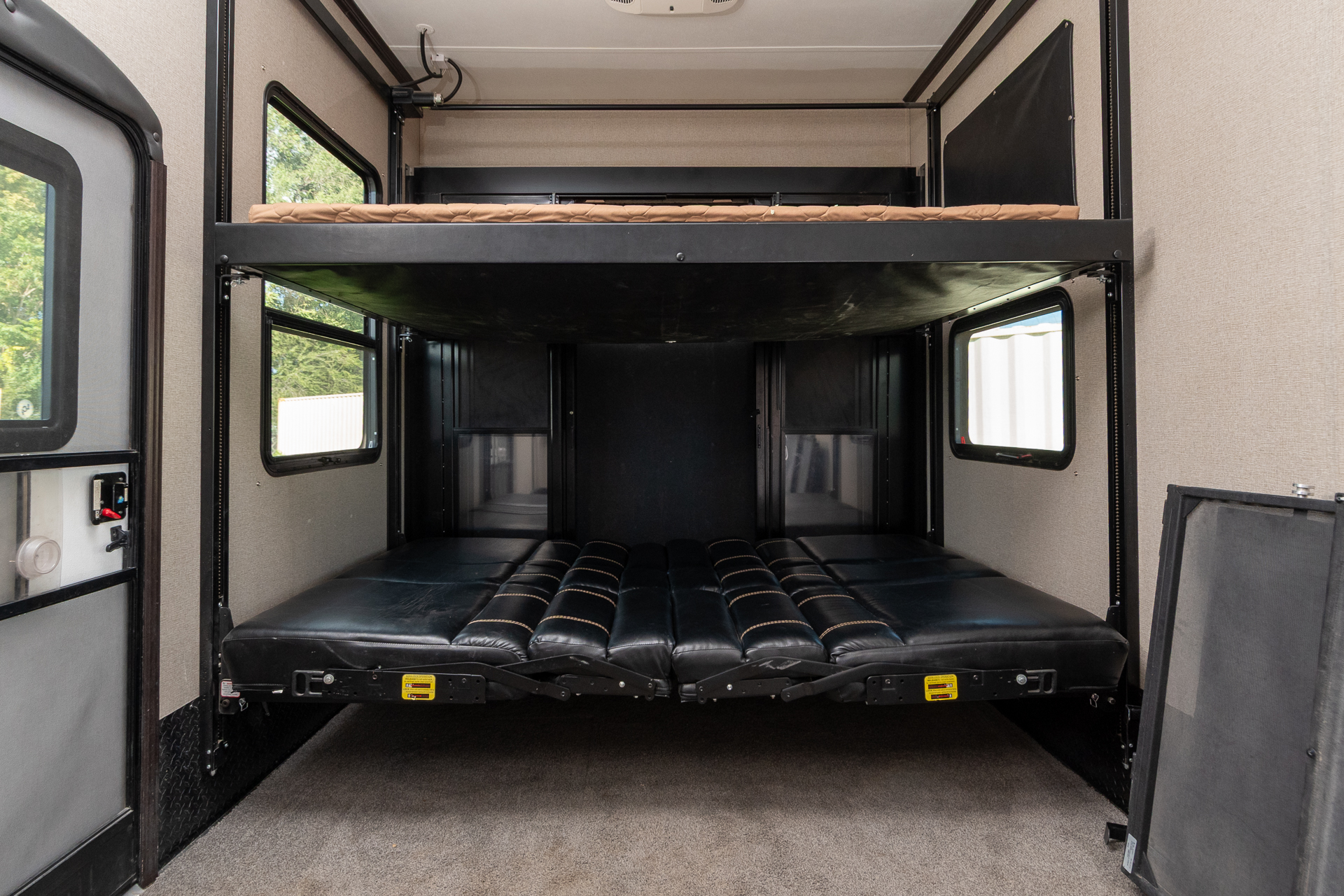 2017 Keystone Raptor 424TS - Image 38