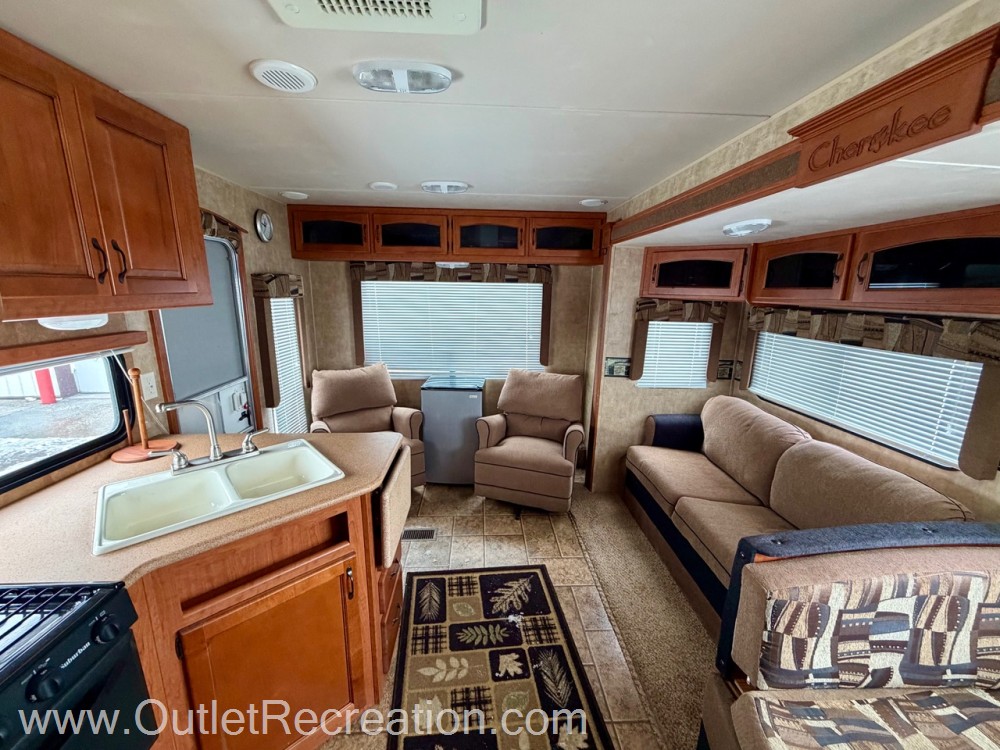 2011 FOREST RIVER CHEROKEE 26RL - Image 5