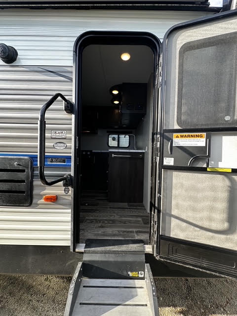 2020 KZ RV Sportsmen LE 261BHKLE - Image 6