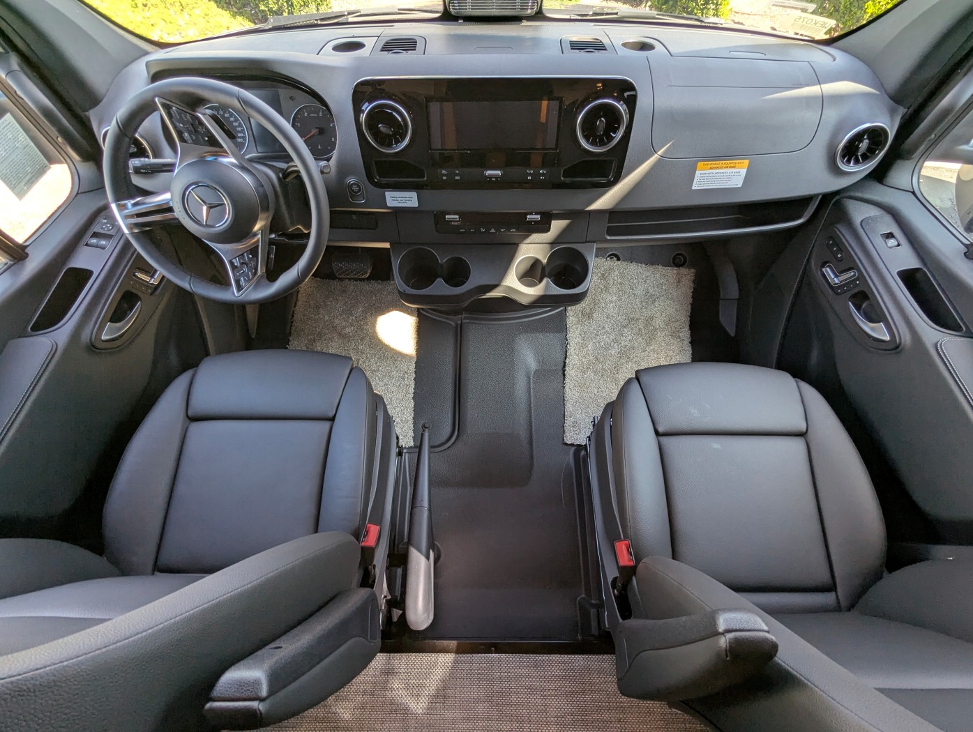 2026 Winnebago EKKO Sprinter 23B AWD - Image 6