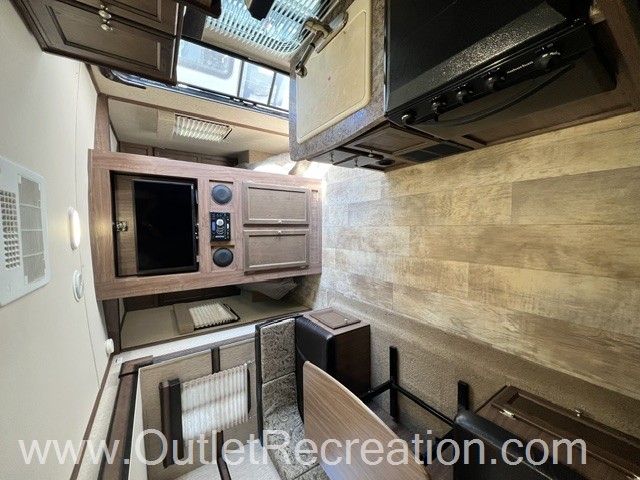 2015 Palomino Solaire 20 RBS - Image 5