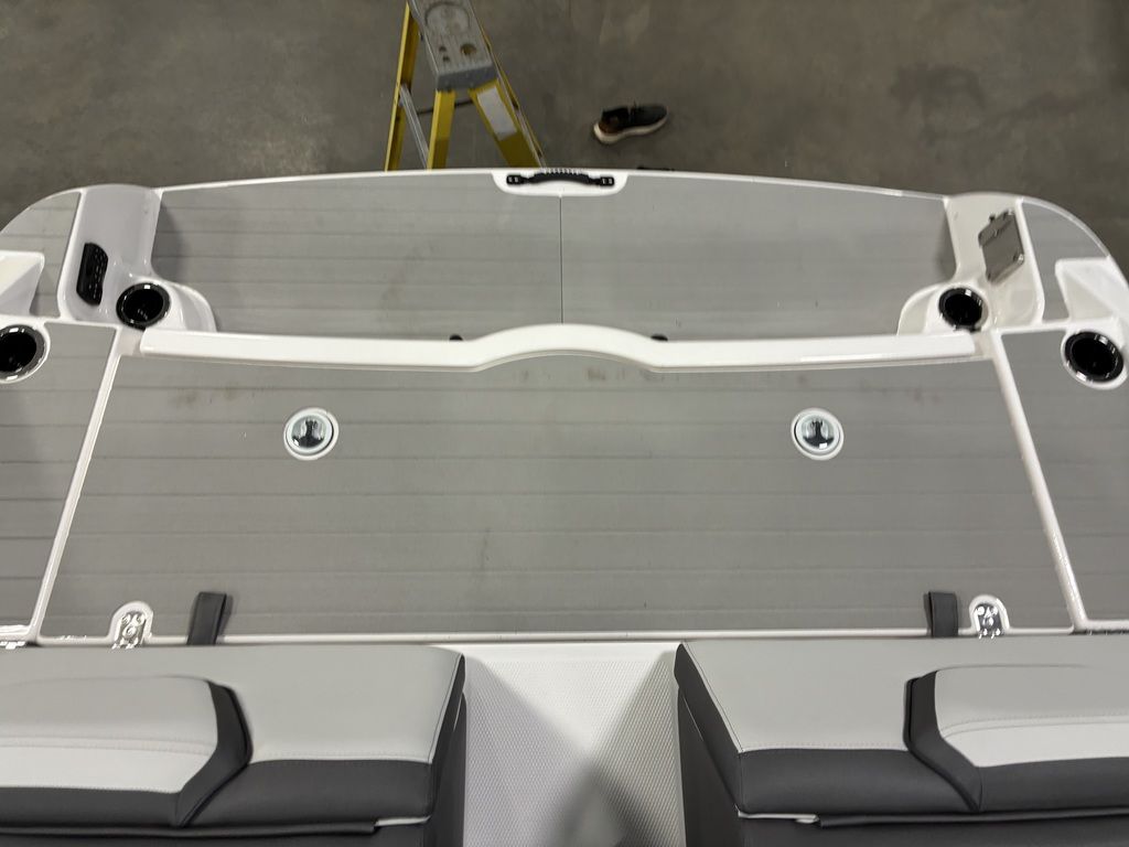 2026 Yamaha Boats AR250 - Image 63
