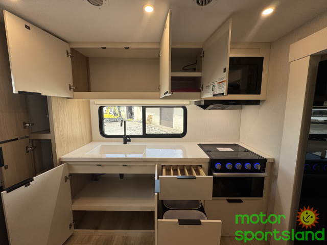 2026 Winnebago Thrive 24RKS - Image 26