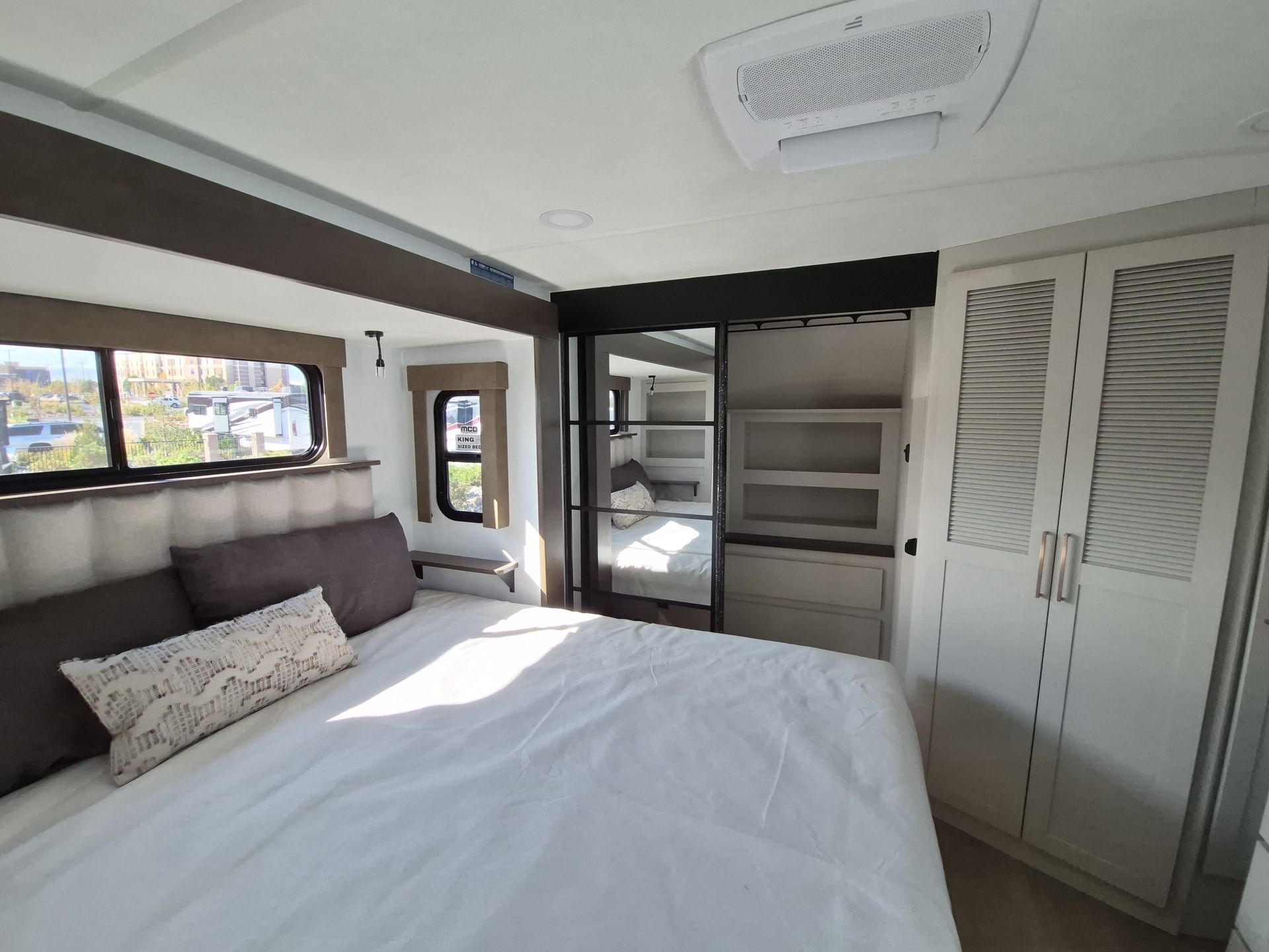 2027 Alliance RV Paradigm 340RL - Image 28