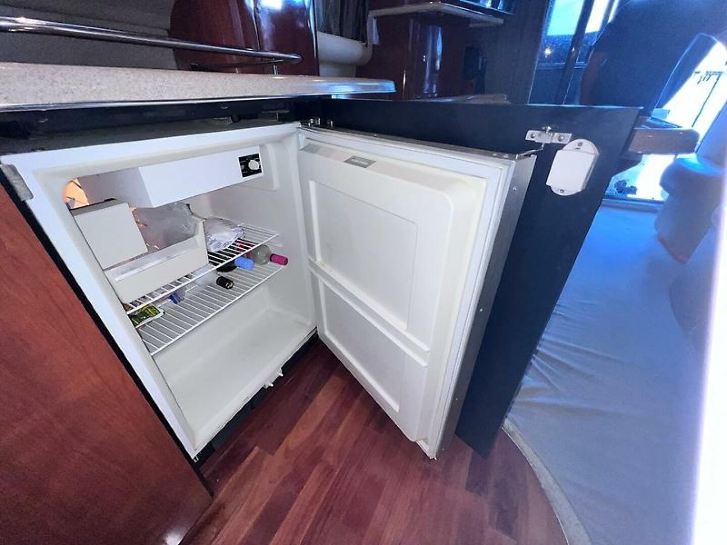 2003 Sea Ray 480 Sedan Bridge - Image 41