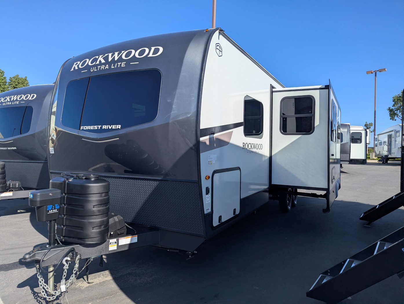 2026 Forest River Rockwood Ultra Lite 2706BH - Image 3