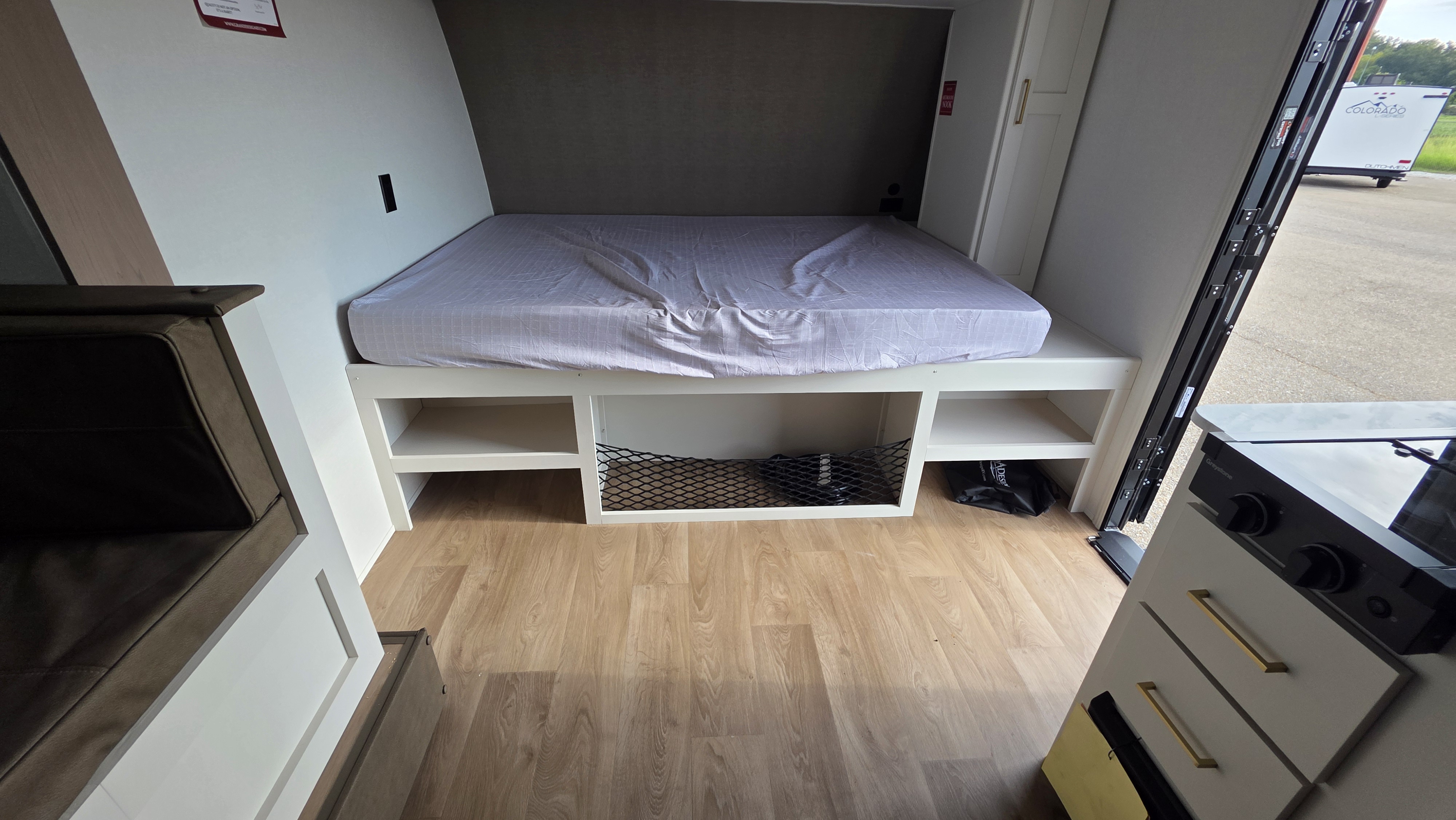 2027 GRAND DESIGN TRANSCEND 161DB - Image 21