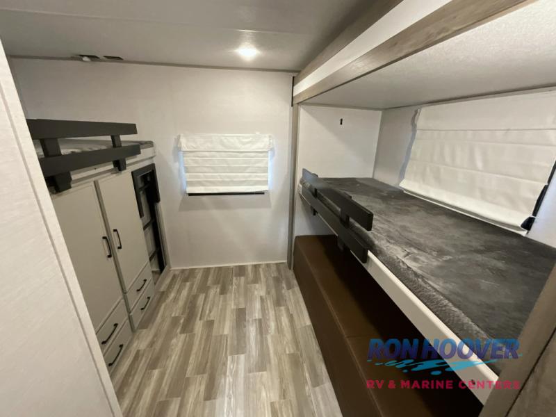 2025 FOREST RIVER 3400BH - Image 24