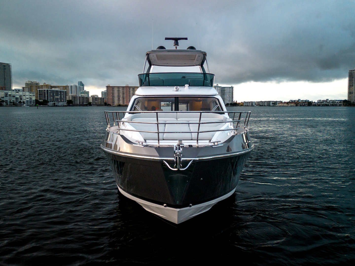 2023 Azimut 53 FLY Base - Image 4