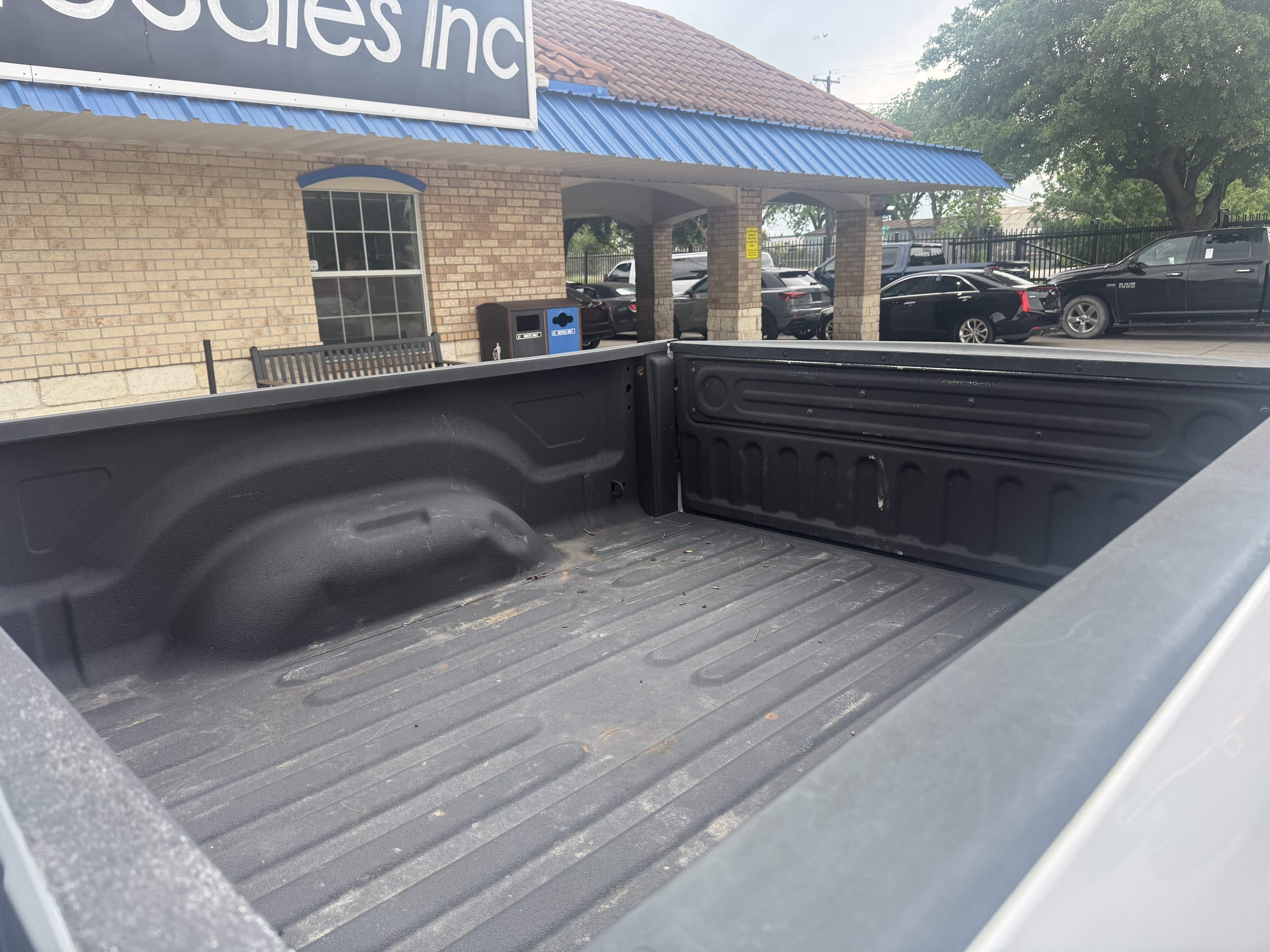 2016 Ram 1500 Pickup-V8 Crew Cab Tradesman 4WD - Image 18