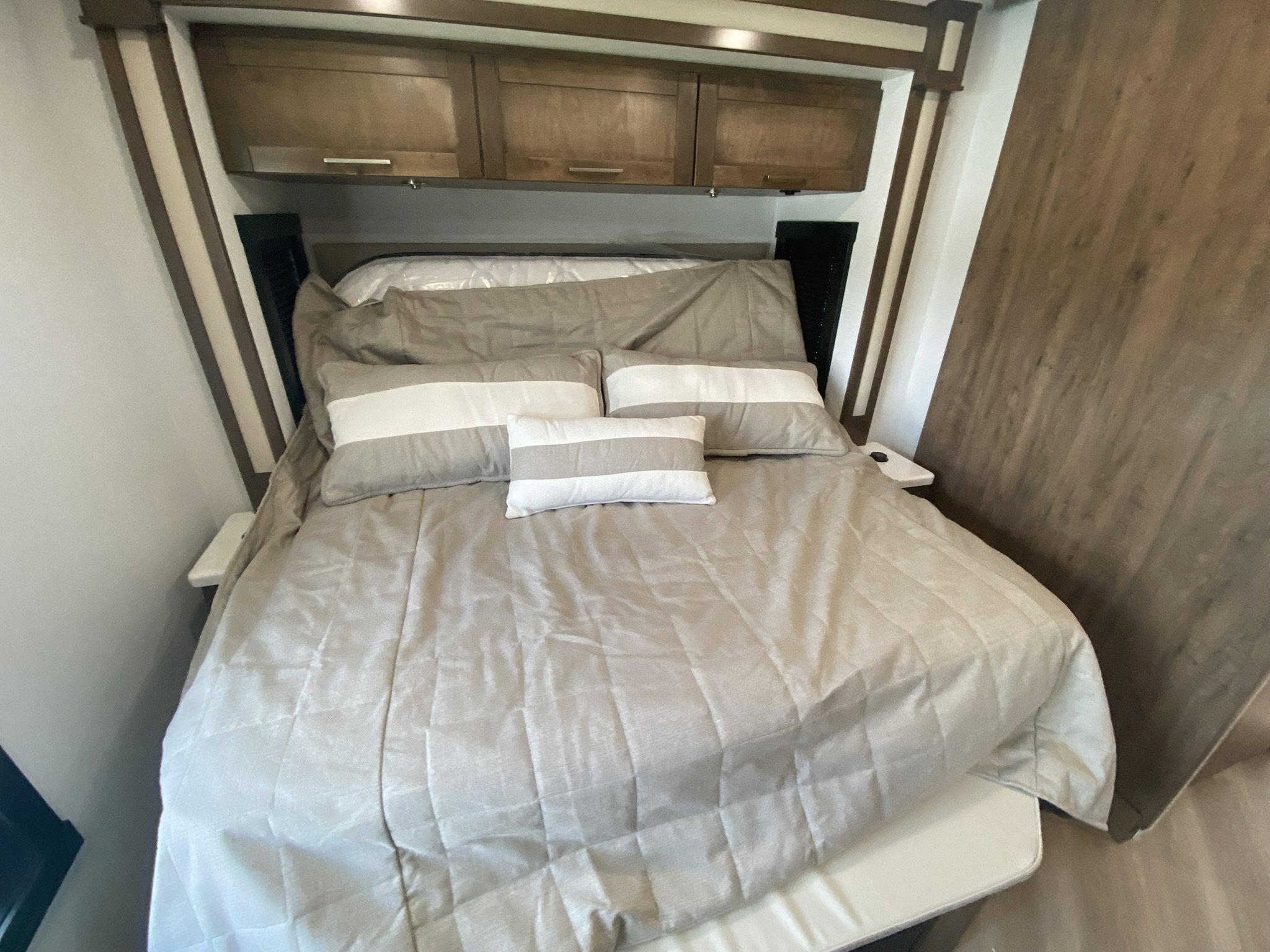 2026 JAYCO SENECA 37M - Image 32