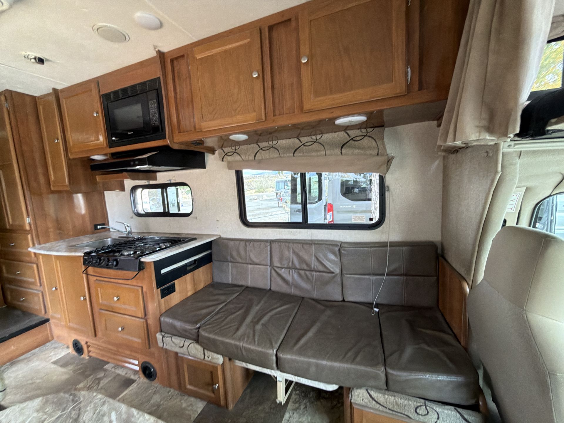 2019 Coachmen Leprechaun 230CB - Image 17