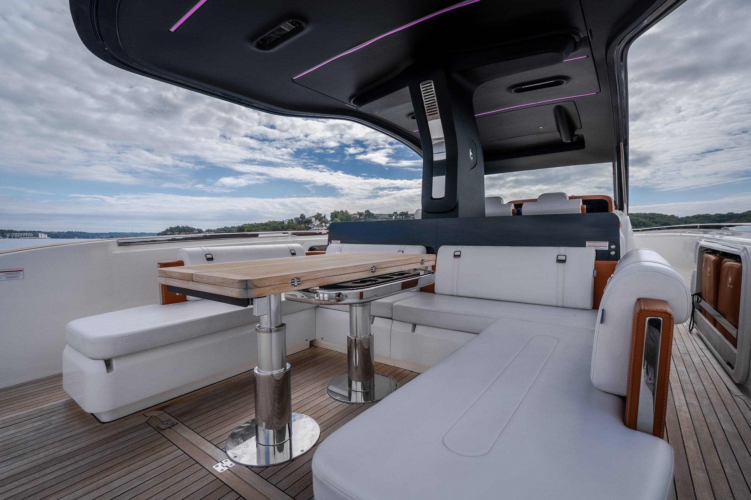 2025 Invictus TT430S - Image 25