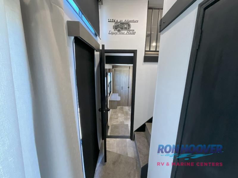 2026 PALOMINO 402LFT - Image 31