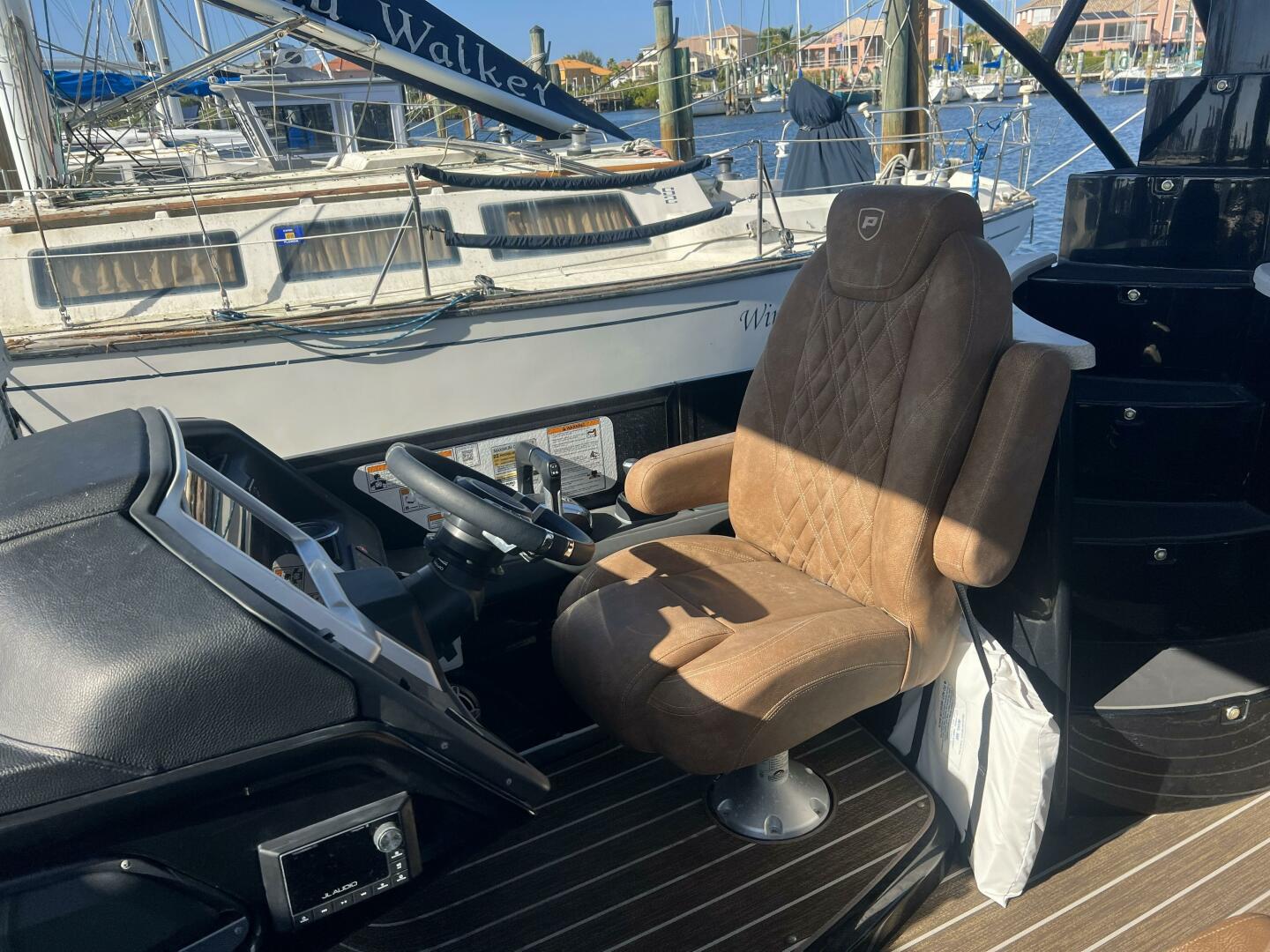 2024 Premier 330 Escalante - Image 18