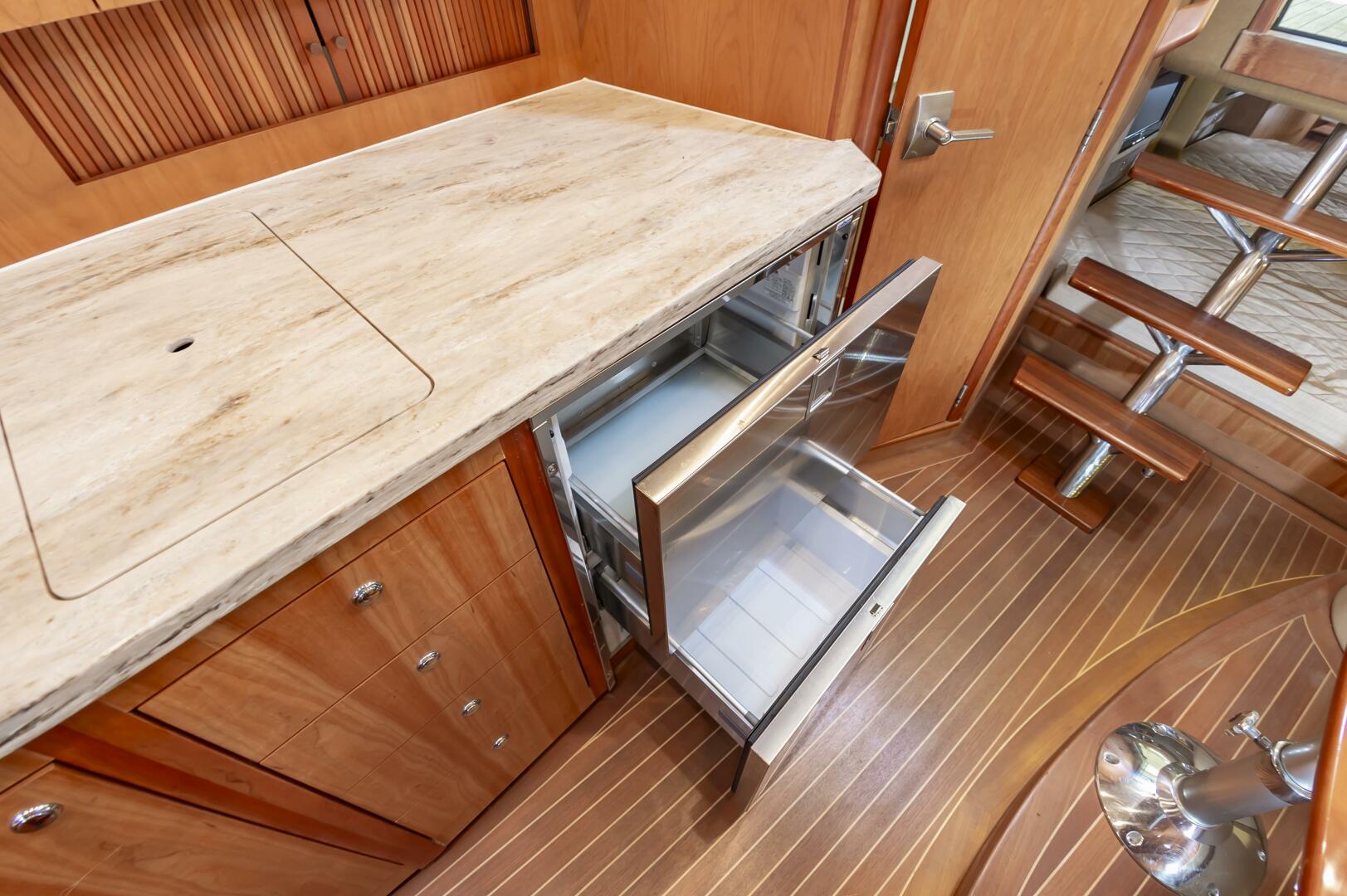2014 Jupiter 41 Sport Bridge - Image 31