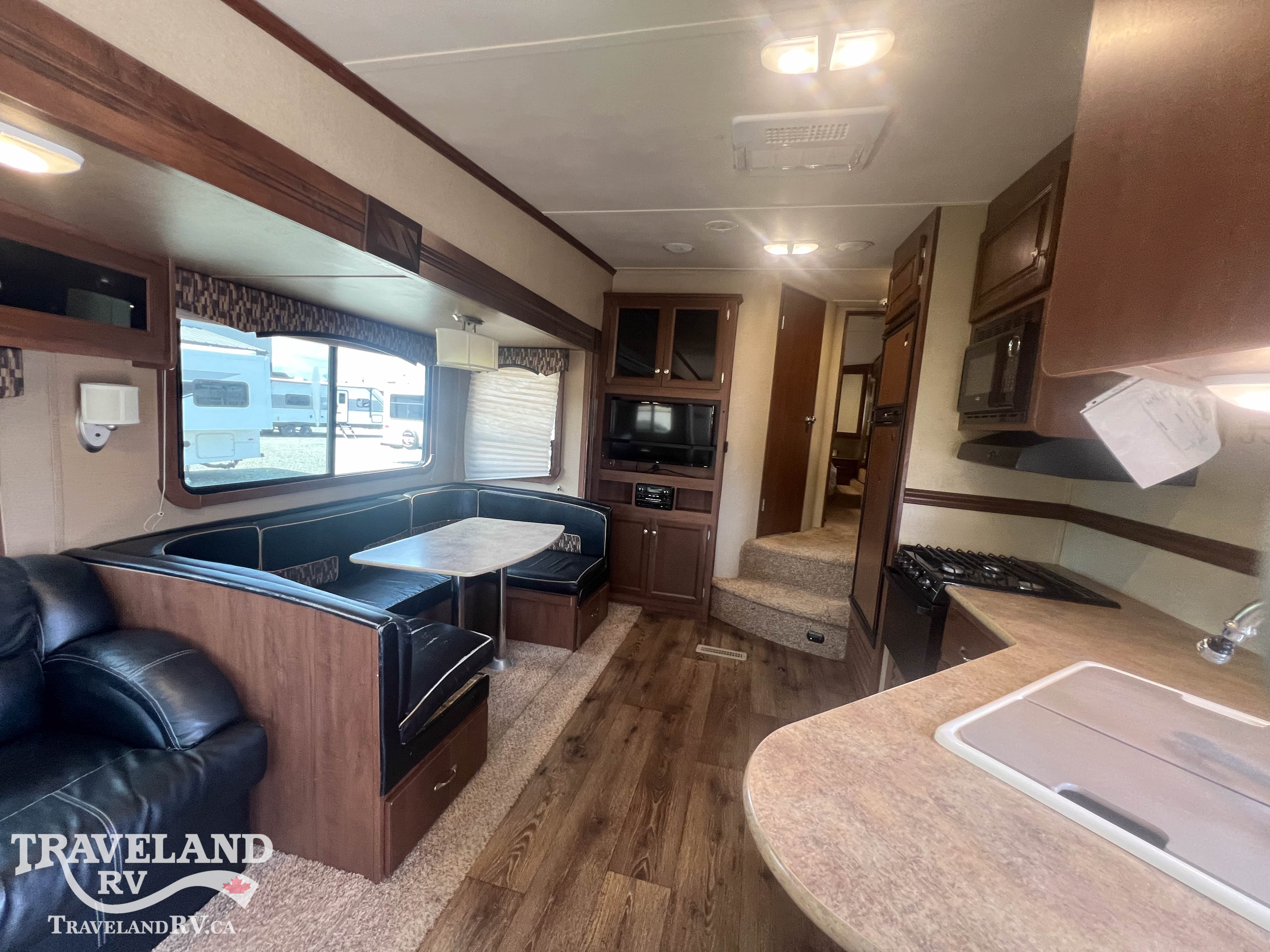 2014 Dutchmen Denali 2625RL Trail Edition - Image 3