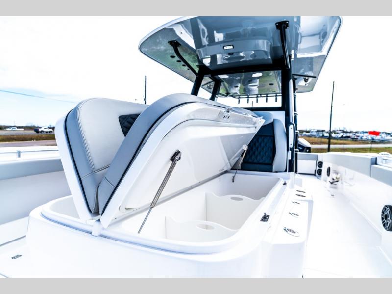 2024 Invincible 37 CATAMARAN - Image 44