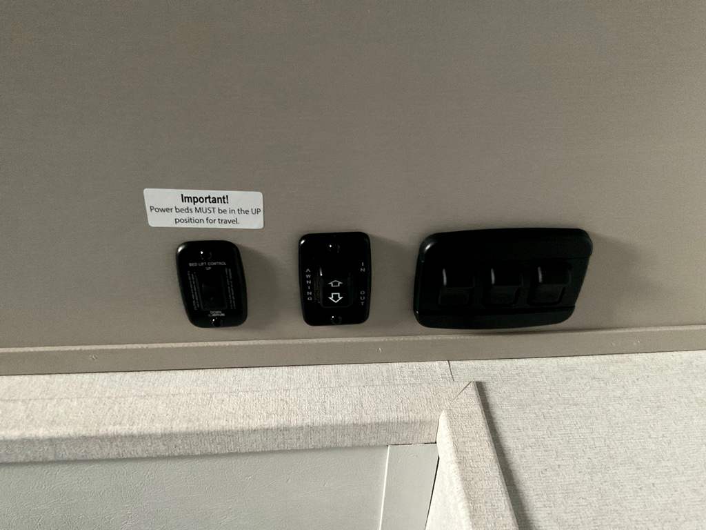 2027 JAYCO SEISMIC 413 - Image 40