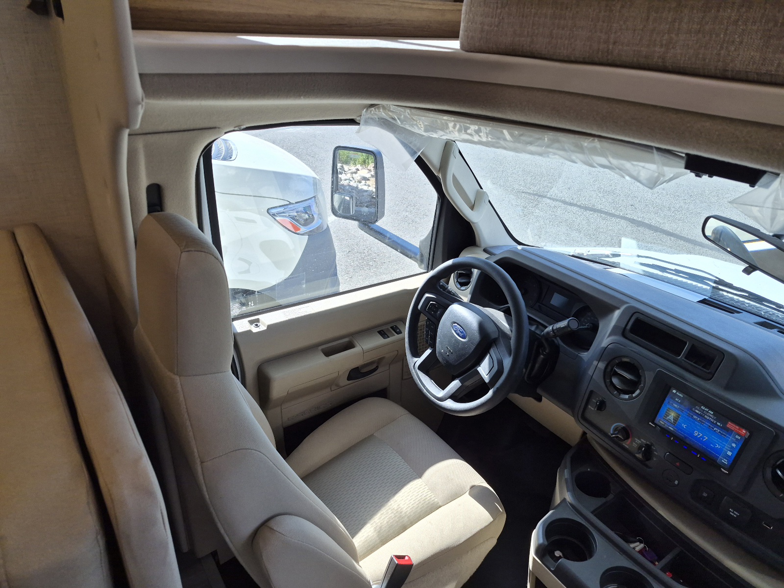 2027 Thor Motor Coach Four Winds Espec 21Z - Image 5