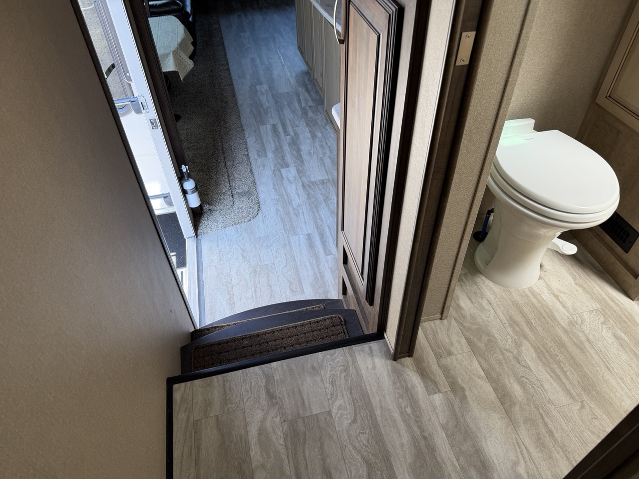 2016 Grand Design Solitude 369RL - Image 21