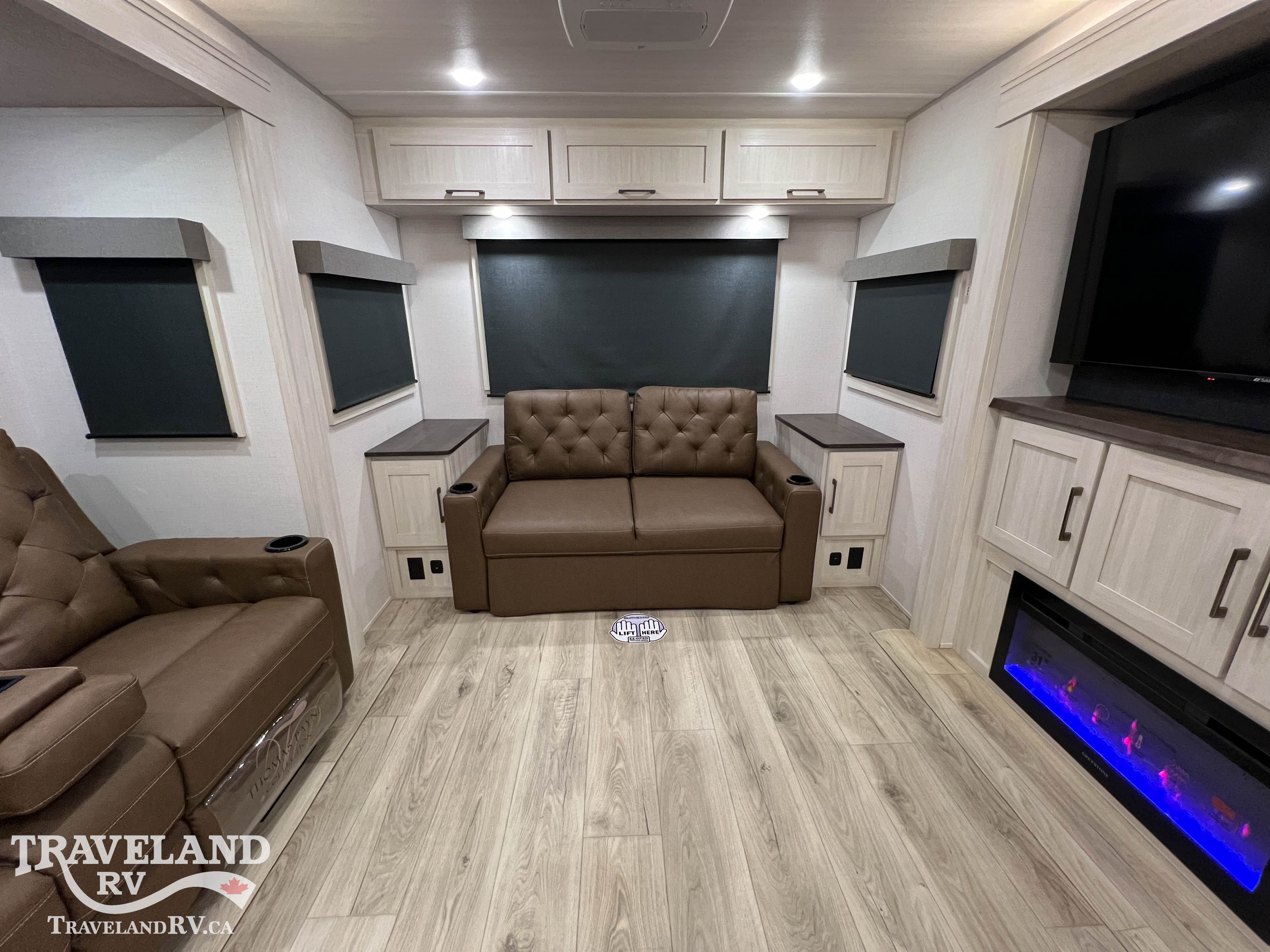 2026 Forest River Grand Surveyor 305RLBS - Image 21